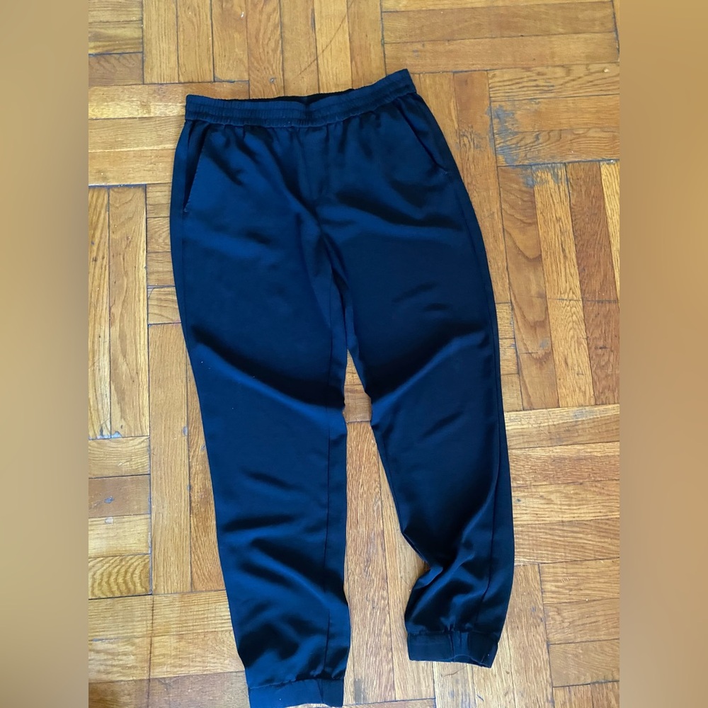 Banana Republic - Jogger Dress Pants - Black - Size 6-  With front pockets